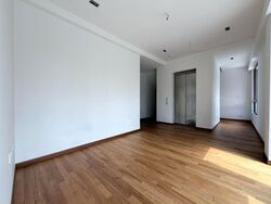 East Coast Avenue (D15), Terrace #519952501